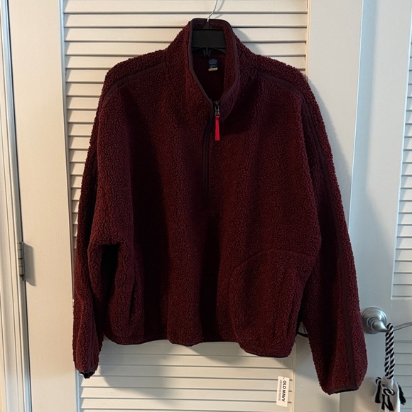 Old Navy Tops - Flash SALE🩷Old Navy Cozy Burgundy Fleece Pullover